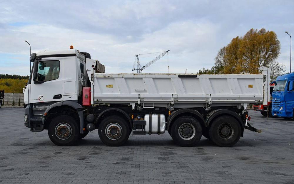 Istovarivač Mercedes-Benz AROCS 3243 / 8x4 / EURO 6 / WYWROTKA / MELLER KIPPER / HYDROBURTA / AUTOMAT / SERWISOWANY / SPROWADZONY: slika 8 Istovarivač Mercedes-Benz AROCS 3243 / 8x4 / EURO 6 / WYWROTKA / MELLER KIPPER / HYDROBURTA / AUTOMAT / SERWISOWANY / SPROWADZONY: slika 8