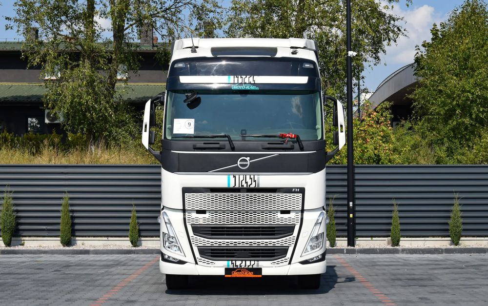 Volvo FH500 / EURO 6 / NOWY MODEL / KLIMATYZACJA POSTOJOWA / ACC / LEDY / 2 ZBIORNIKI / FULL SPILERY / 2023 / NISKI PRZEBIEG / SERWISOWANY / SPROWADZONY - Tegljač: slika 2 Volvo FH500 / EURO 6 / NOWY MODEL / KLIMATYZACJA POSTOJOWA / ACC / LEDY / 2 ZBIORNIKI / FULL SPILERY / 2023 / NISKI PRZEBIEG / SERWISOWANY / SPROWADZONY - Tegljač: slika 2