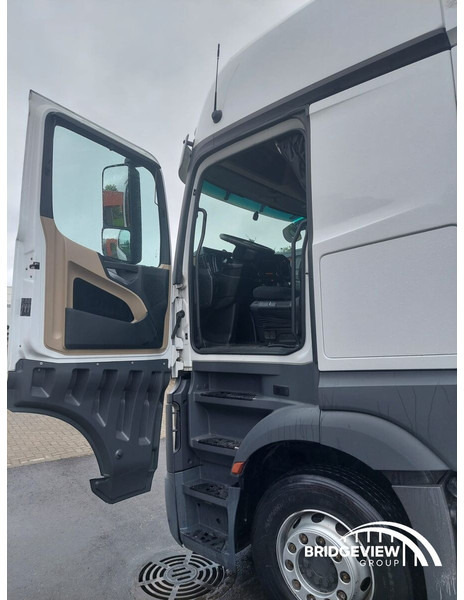 Tegljač Mercedes-Benz Actros 1845 GIGA SOLO CABIN: slika 9 Tegljač Mercedes-Benz Actros 1845 GIGA SOLO CABIN: slika 9