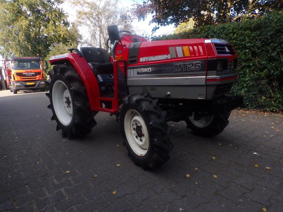 Kleintraktor Mitsubishi MT25 - Mali traktor: slika 2 Kleintraktor Mitsubishi MT25 - Mali traktor: slika 2