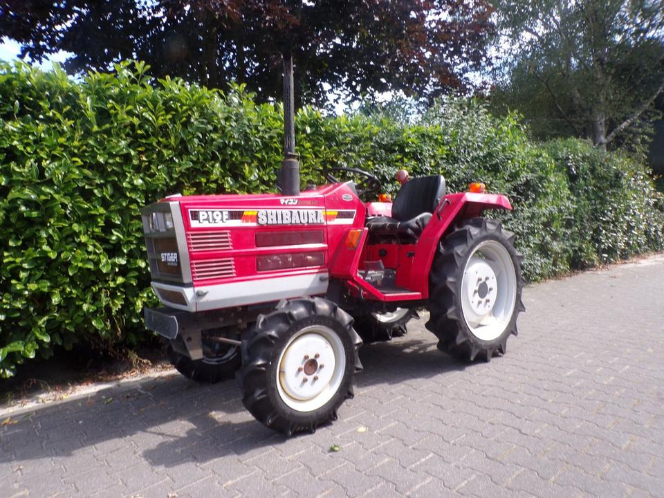 Kleintraktor Shibaura P19F - Mali traktor: slika 1 Kleintraktor Shibaura P19F - Mali traktor: slika 1