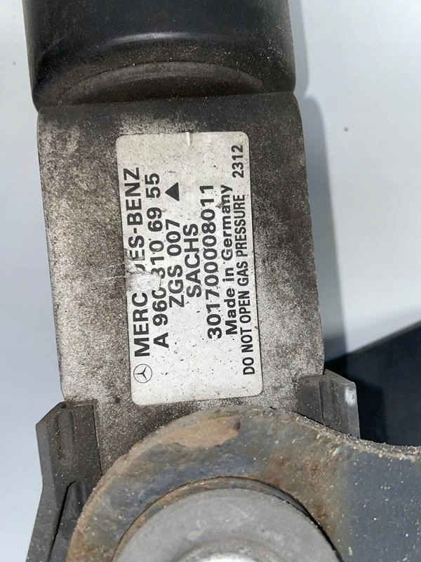AMORTYZATOR WSPORNIK KABINY ACTROS A9603106955 - Oslanjanje kabine za Kamion: slika 3 AMORTYZATOR WSPORNIK KABINY ACTROS A9603106955 - Oslanjanje kabine za Kamion: slika 3