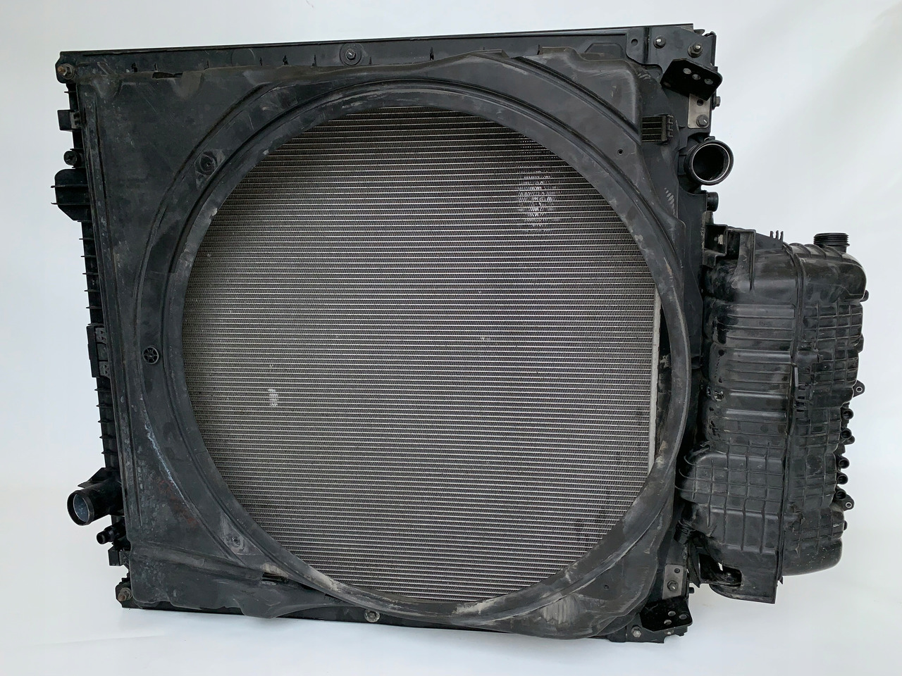 CHŁODNICA MAN TGX EURO 6 NR 1071 - Radijator za Kamion: slika 1 CHŁODNICA MAN TGX EURO 6 NR 1071 - Radijator za Kamion: slika 1