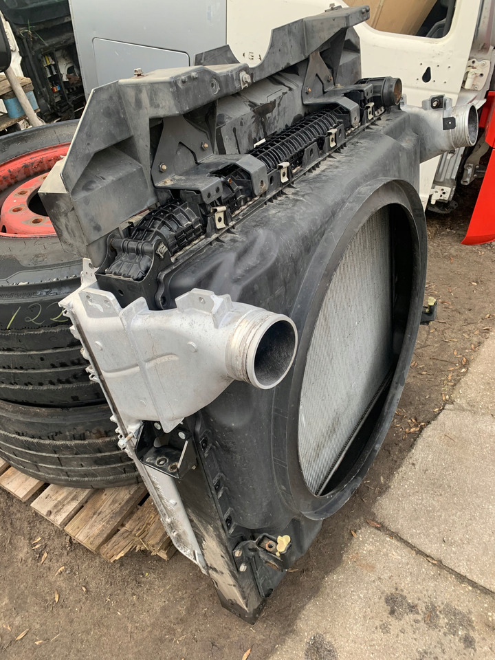 CHŁODNICA WODY POWIETRZA MERCEDES ACTROS MP4 MP 4 - Radijator za Kamion: slika 4 CHŁODNICA WODY POWIETRZA MERCEDES ACTROS MP4 MP 4 - Radijator za Kamion: slika 4