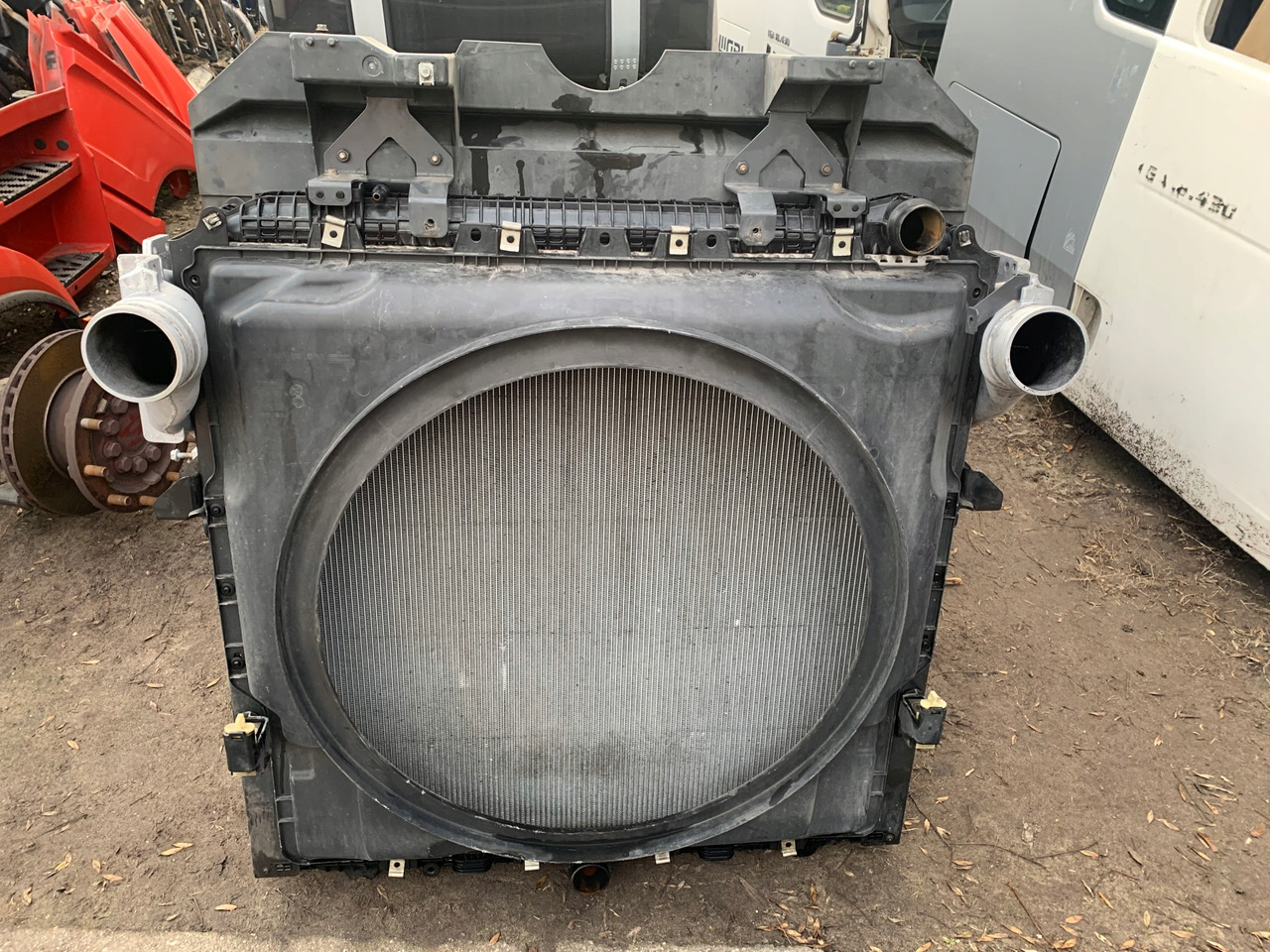 CHŁODNICA WODY POWIETRZA MERCEDES ACTROS MP4 MP 4 - Radijator za Kamion: slika 1 CHŁODNICA WODY POWIETRZA MERCEDES ACTROS MP4 MP 4 - Radijator za Kamion: slika 1