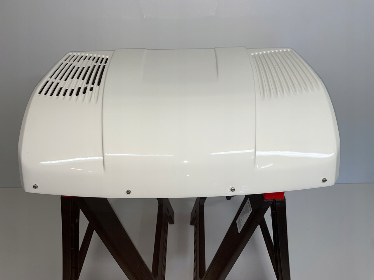 KLIMATYZACJA MAN SCANIA WAECO RT880 RT 880 - Kompresor klima uređaja za Kamion: slika 1 KLIMATYZACJA MAN SCANIA WAECO RT880 RT 880 - Kompresor klima uređaja za Kamion: slika 1