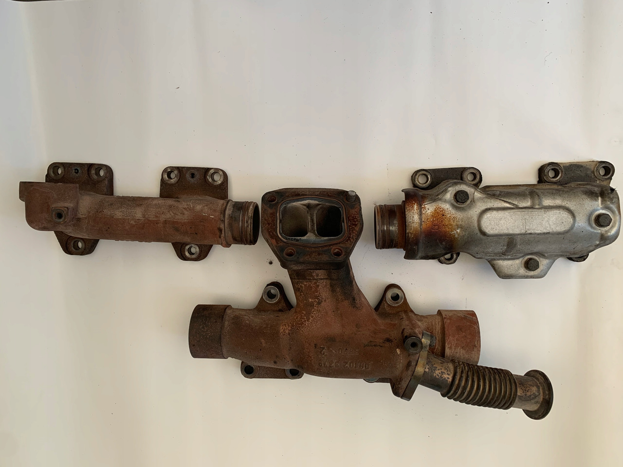 KOLEKTOR WYDECHOWY MAN TGX TGS D2676 LF26 EURO 6 - Motor i delovi za Kamion: slika 4 KOLEKTOR WYDECHOWY MAN TGX TGS D2676 LF26 EURO 6 - Motor i delovi za Kamion: slika 4