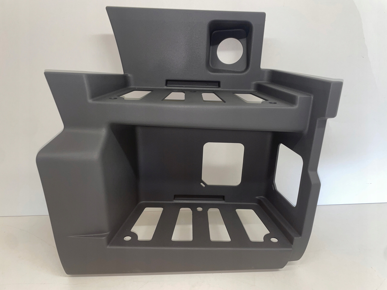 STOPNICA DOLNY STOPIEŃ PRAWY MAN TGS TGXS TG-3 81615200092 - Prag za Kamion: slika 1 STOPNICA DOLNY STOPIEŃ PRAWY MAN TGS TGXS TG-3 81615200092 - Prag za Kamion: slika 1