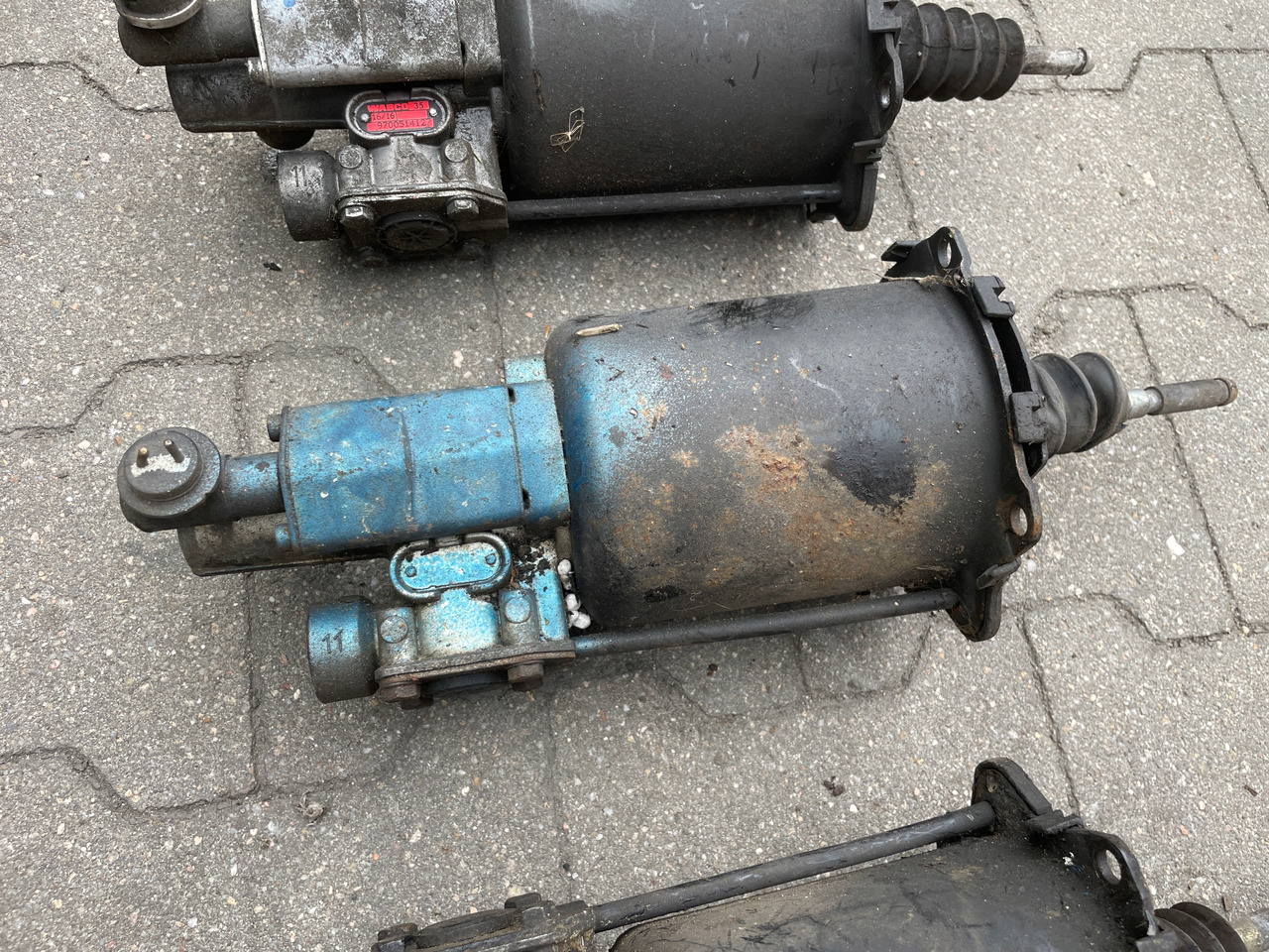 WYBIERAK SKRZYNI BIEGÓW WYSPRZĘGLIK ZAWÓR MAN TGA TGS TGX 9700514127 - Cilindar kvačila za Kamion: slika 5 WYBIERAK SKRZYNI BIEGÓW WYSPRZĘGLIK ZAWÓR MAN TGA TGS TGX 9700514127 - Cilindar kvačila za Kamion: slika 5