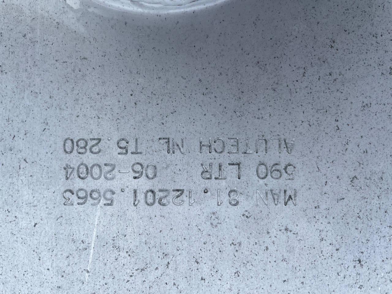 Rezervoar za gorivo za Kamion ZBIORNIK PALIWA MAN TGX TGS TGA 590 L 81122015663: slika 6 Rezervoar za gorivo za Kamion ZBIORNIK PALIWA MAN TGX TGS TGA 590 L 81122015663: slika 6