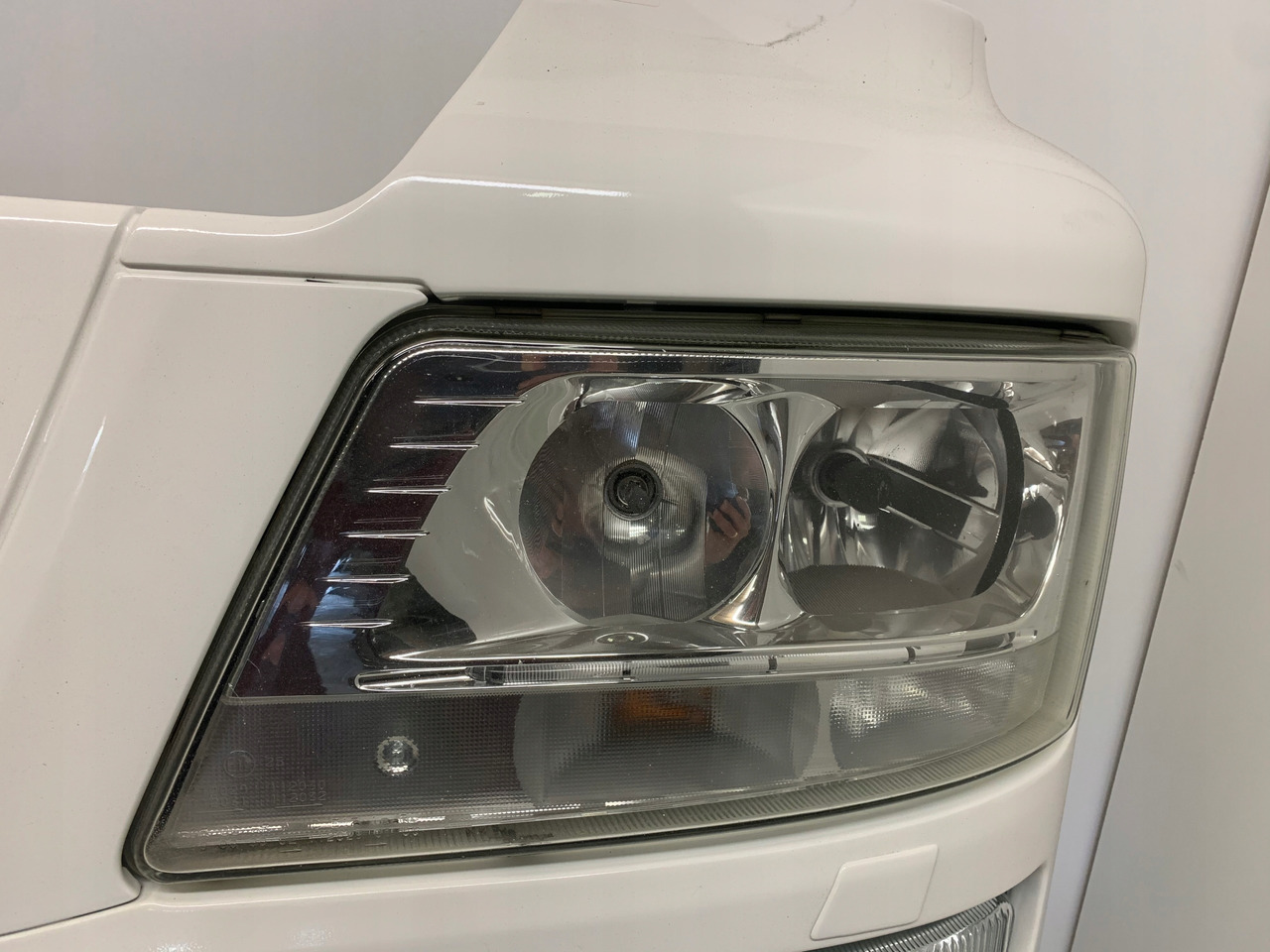 ZDERZAK XENON MAN TGS - Branik za Kamion: slika 2 ZDERZAK XENON MAN TGS - Branik za Kamion: slika 2