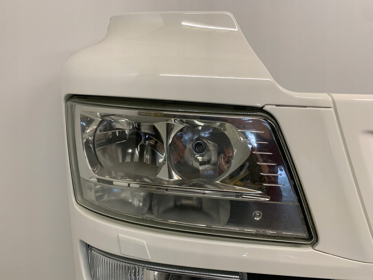 ZDERZAK XENON MAN TGS - Branik za Kamion: slika 3 ZDERZAK XENON MAN TGS - Branik za Kamion: slika 3