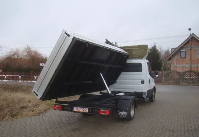 Iveco DAILY 35 C 15 3.5T 4.60M 3.5T NA HAKU CLIMATRONIC - Dostavno vozilo kiper: slika 5 Iveco DAILY 35 C 15 3.5T 4.60M 3.5T NA HAKU CLIMATRONIC - Dostavno vozilo kiper: slika 5