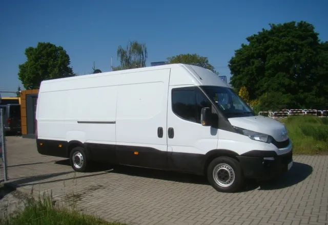 Iveco DAILY 35 S 15 MAXI L4 H2 KLIMATRONIC - Furgon: slika 4 Iveco DAILY 35 S 15 MAXI L4 H2 KLIMATRONIC - Furgon: slika 4