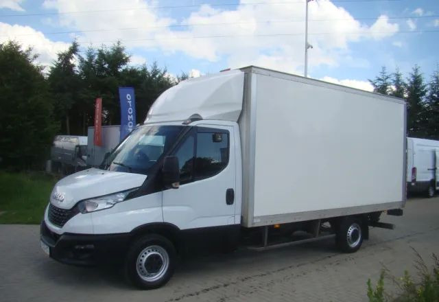 Iveco DAILY 35 S 16 3.0TDI WINDA 3.5T 4.20M - Dostavno vozilo sa zatvorenim sandukom: slika 2 Iveco DAILY 35 S 16 3.0TDI WINDA 3.5T 4.20M - Dostavno vozilo sa zatvorenim sandukom: slika 2