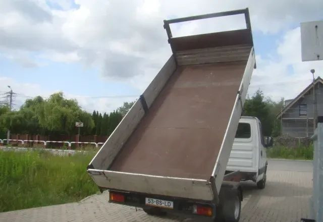 Iveco DAILY 40 C 12 WYWROTKA 3.5T 4.20M KLIMA - Dostavno vozilo kiper: slika 3 Iveco DAILY 40 C 12 WYWROTKA 3.5T 4.20M KLIMA - Dostavno vozilo kiper: slika 3