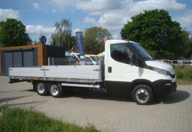 Iveco DAILY 40 C 17 3.0TDI CLIXSTAR PRAWOJAZDY E DO B 3400KGŁADOWNOŚCI - Dostavno vozilo s ravnom platformom: slika 5 Iveco DAILY 40 C 17 3.0TDI CLIXSTAR PRAWOJAZDY E DO B 3400KGŁADOWNOŚCI - Dostavno vozilo s ravnom platformom: slika 5