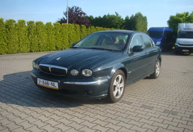 Jaguar X-Type - Limuzina: slika 1 Jaguar X-Type - Limuzina: slika 1
