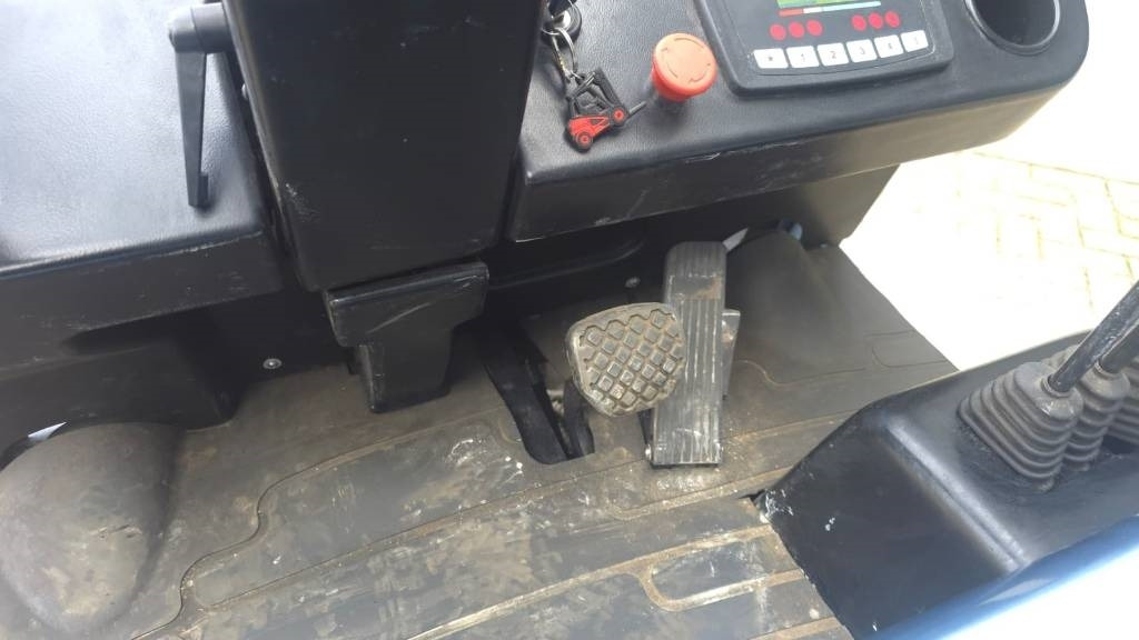 Električni viljuškar Royal E15: slika 12 Električni viljuškar Royal E15: slika 12