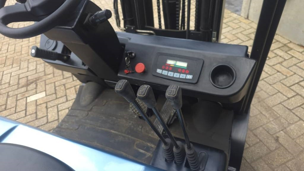 Električni viljuškar Royal E15: slika 11 Električni viljuškar Royal E15: slika 11