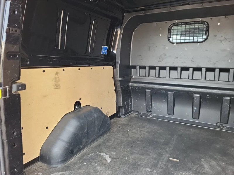 Ford Transit Custom L2H1 - Mali kombi: slika 3 Ford Transit Custom L2H1 - Mali kombi: slika 3