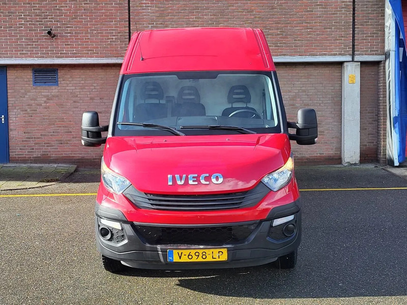 Furgon, Dostavno vozilo sa duplom kabinom Iveco Daily 35S12: slika 8 Furgon, Dostavno vozilo sa duplom kabinom Iveco Daily 35S12: slika 8