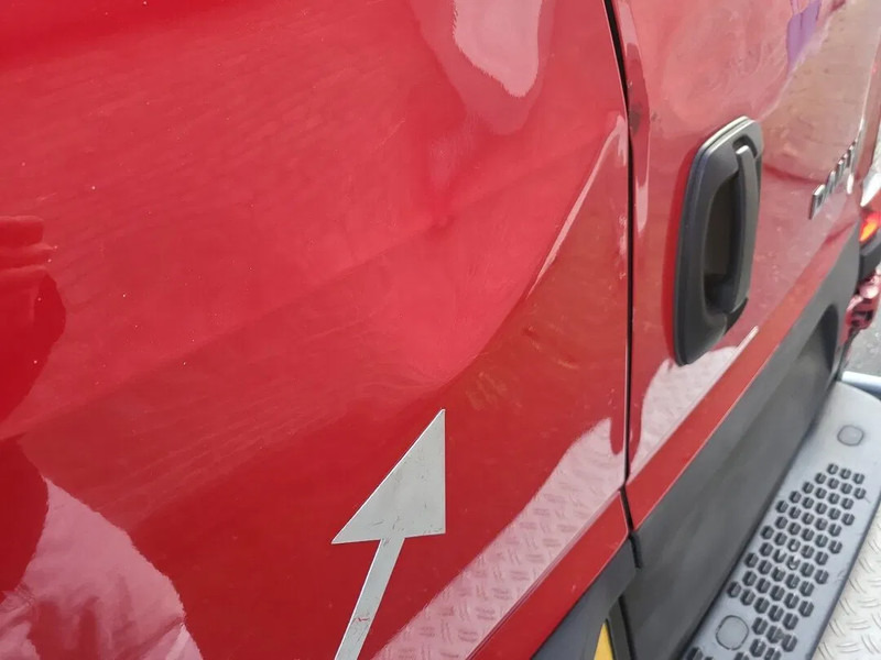 Furgon, Dostavno vozilo sa duplom kabinom Iveco Daily 35S12: slika 11 Furgon, Dostavno vozilo sa duplom kabinom Iveco Daily 35S12: slika 11