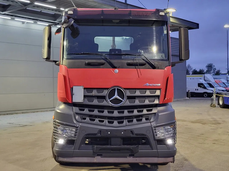 Kamion sa kablovskim sistemom Mercedes-Benz Arocs 2648 Arocs 2648: slika 8 Kamion sa kablovskim sistemom Mercedes-Benz Arocs 2648 Arocs 2648: slika 8