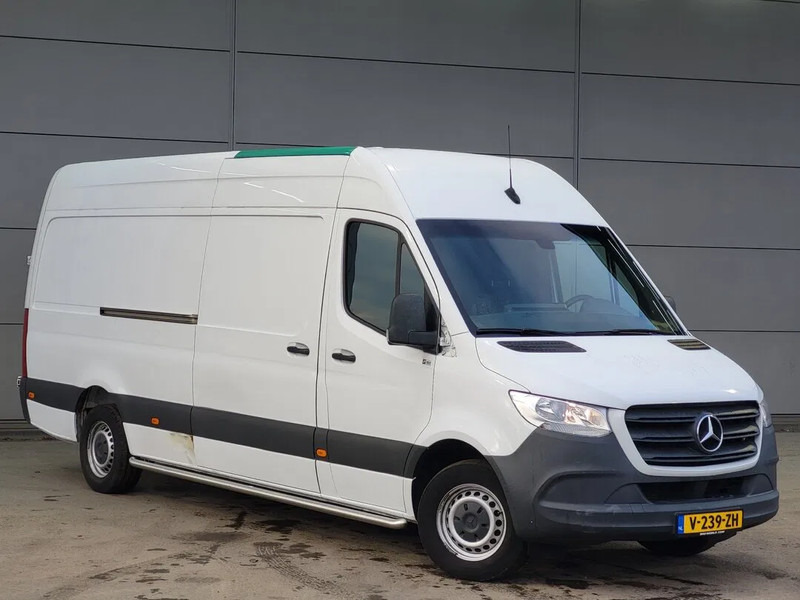 Mercedes-Benz Sprinter - Furgon: slika 4 Mercedes-Benz Sprinter - Furgon: slika 4