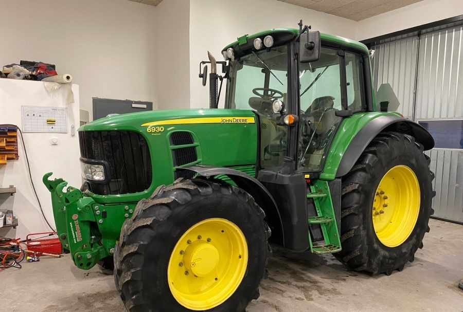 John Deere 6930 Premium - Traktor: slika 1 John Deere 6930 Premium - Traktor: slika 1