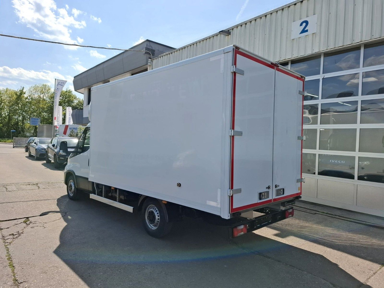 Iveco 35-160P/A8, Klima, HiMatik, LED, Luft, - Dostavno vozilo sa zatvorenim sandukom: slika 4 Iveco 35-160P/A8, Klima, HiMatik, LED, Luft, - Dostavno vozilo sa zatvorenim sandukom: slika 4