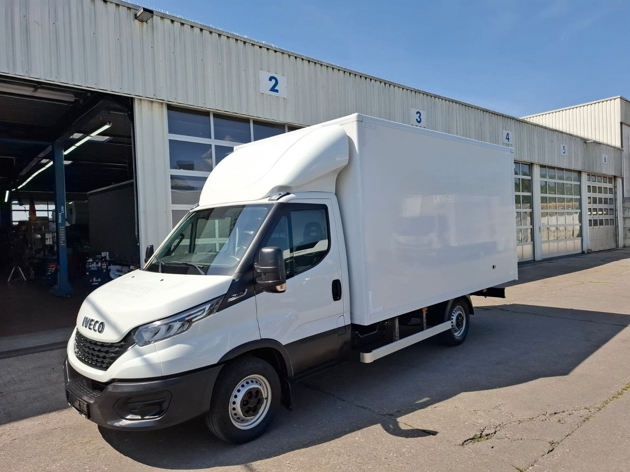 Iveco 35-160P/A8, Klima, HiMatik, LED, Luft, - Dostavno vozilo sa zatvorenim sandukom: slika 1 Iveco 35-160P/A8, Klima, HiMatik, LED, Luft, - Dostavno vozilo sa zatvorenim sandukom: slika 1