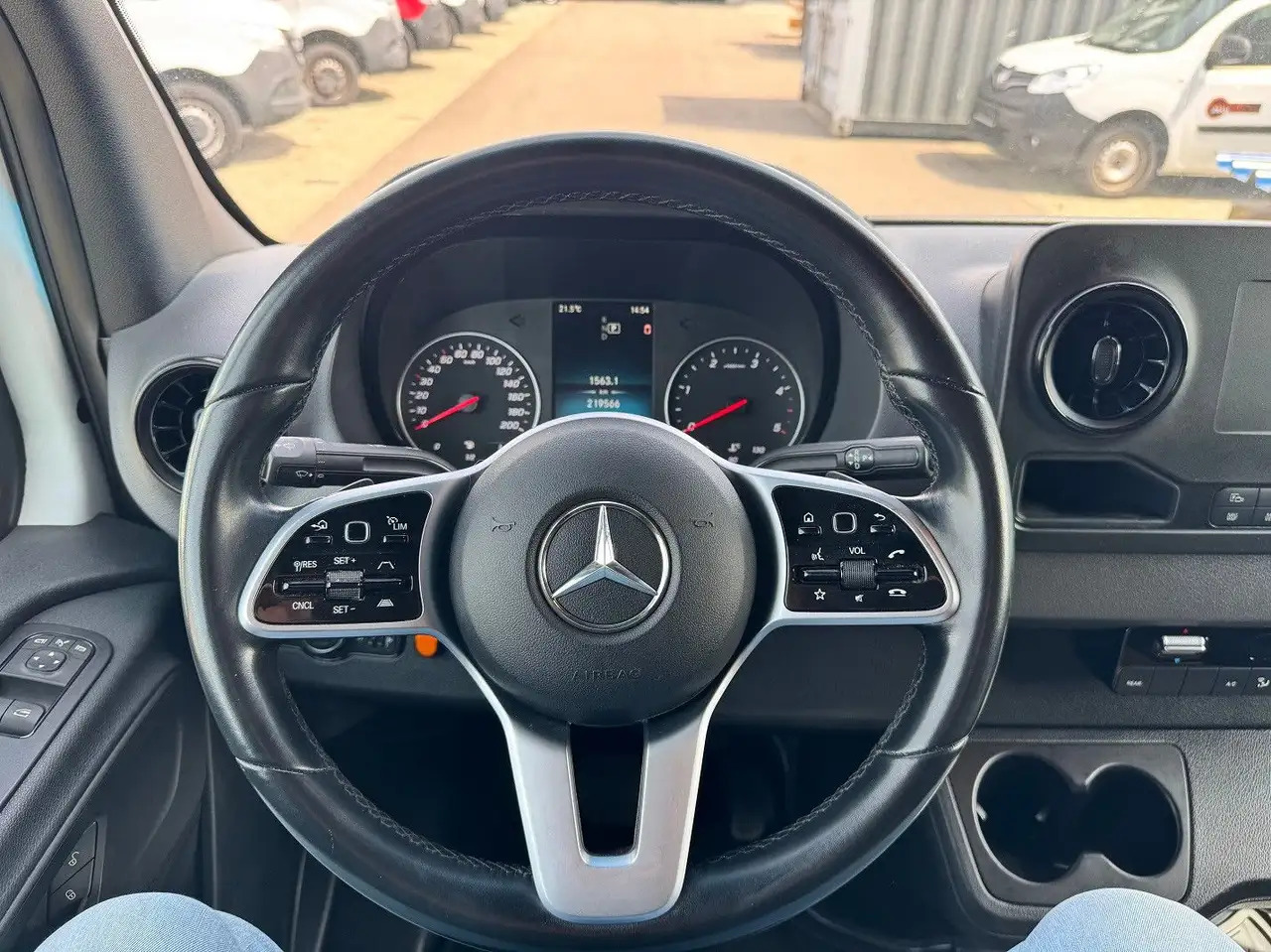 Furgon Mercedes-Benz Sprinter 317 CDI Lang Hoch Klima MBUX AHK: slika 11