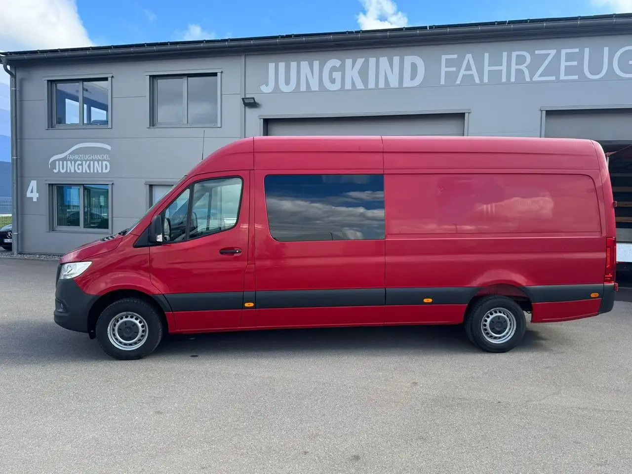 Novu Furgon Mercedes-Benz Sprinter 317 CDI Maxi Lang Mixto AHK 3,5t MBUX: slika 8 Novu Furgon Mercedes-Benz Sprinter 317 CDI Maxi Lang Mixto AHK 3,5t MBUX: slika 8