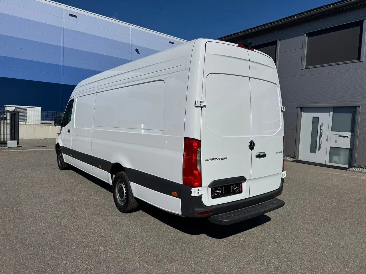Mercedes-Benz Sprinter 317 CDI Maxi Lang XXL Extralang MBUX - Furgon: slika 5 Mercedes-Benz Sprinter 317 CDI Maxi Lang XXL Extralang MBUX - Furgon: slika 5