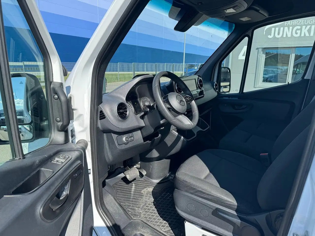 Furgon Mercedes-Benz Sprinter 317 CDI Maxi Lang XXL Extralang MBUX: slika 9