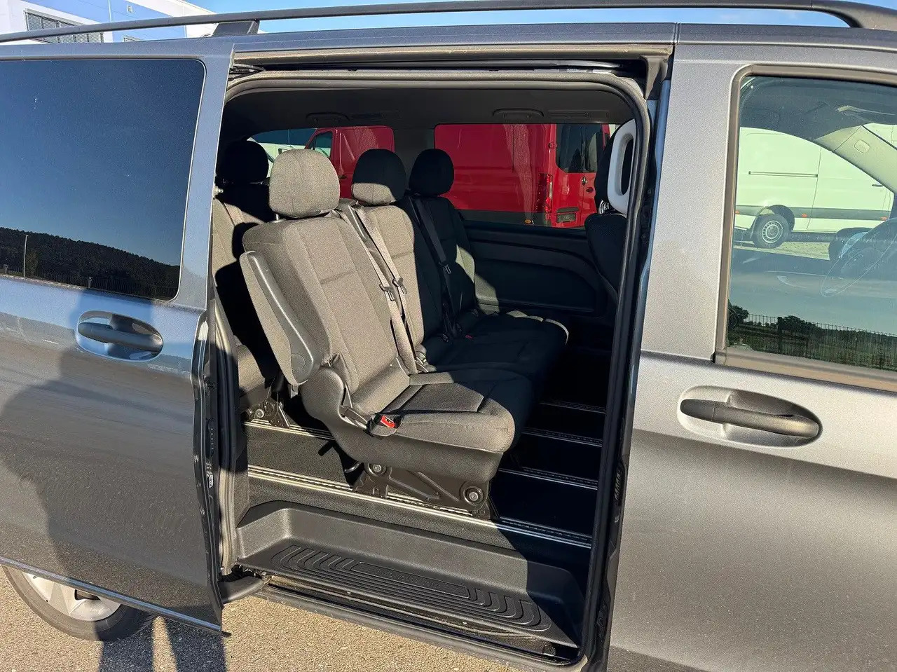 Automobil Mercedes-Benz Vito Tourer 119 CDI Edition 4x4 Lang: slika 7 Automobil Mercedes-Benz Vito Tourer 119 CDI Edition 4x4 Lang: slika 7