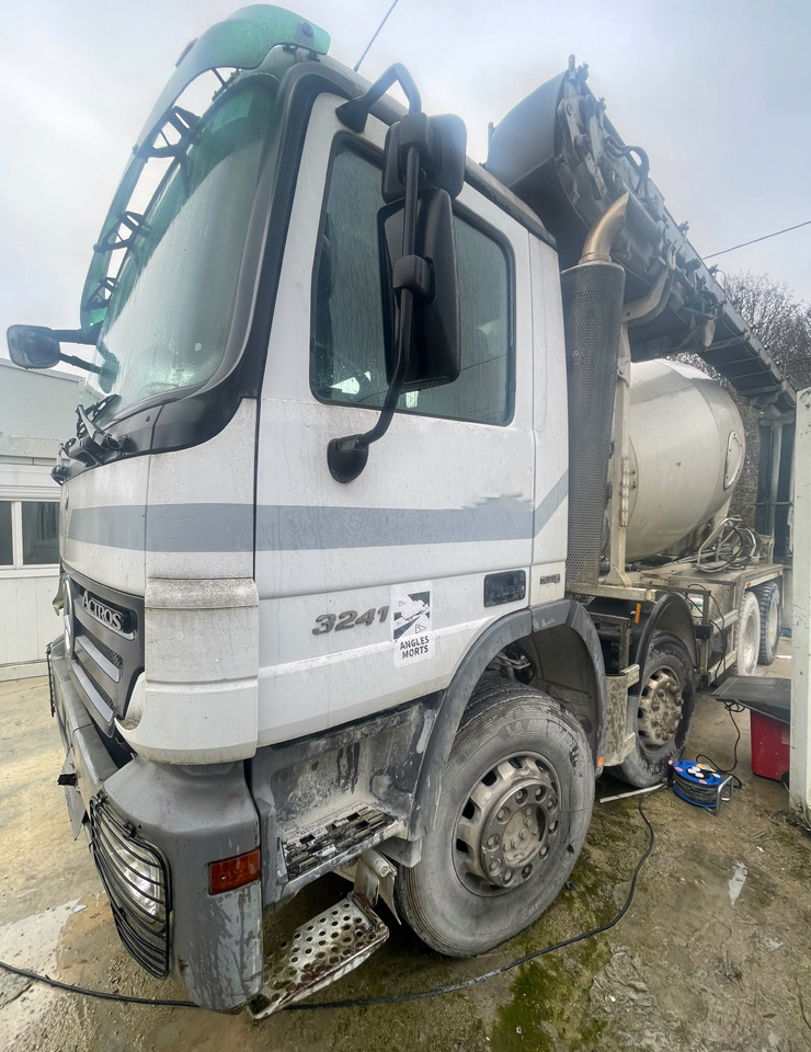 Mercedes Actros 3241 - Mikser za beton: slika 4 Mercedes Actros 3241 - Mikser za beton: slika 4