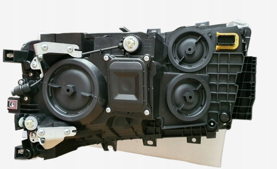 NOWY REFLEKTOR PRAWY SCANIA L,P,G,R,S - Prednja svetla za Kamion: slika 3 NOWY REFLEKTOR PRAWY SCANIA L,P,G,R,S - Prednja svetla za Kamion: slika 3