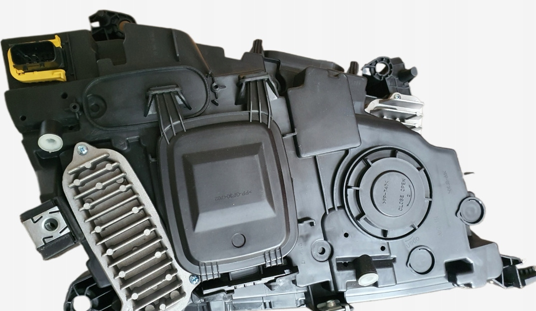 NOWY REFLEKTOR VOLVO FH4 PRAWY - Prednja svetla za Kamion: slika 4 NOWY REFLEKTOR VOLVO FH4 PRAWY - Prednja svetla za Kamion: slika 4