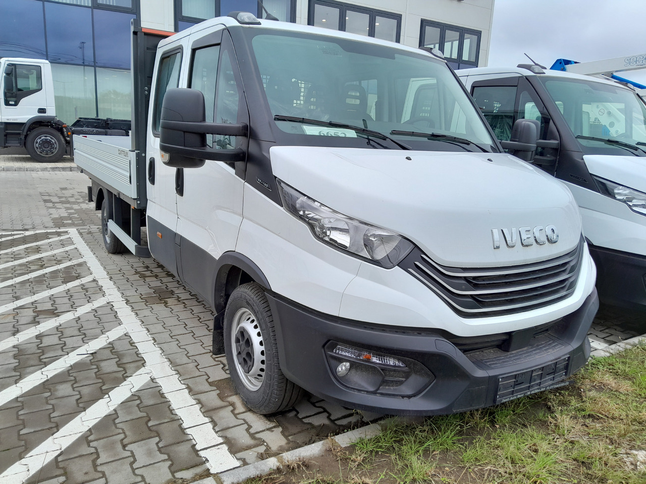 Iveco Daila 35 Daily C 18 H 3450 - Dostavno vozilo s ravnom platformom: slika 3 Iveco Daila 35 Daily C 18 H 3450 - Dostavno vozilo s ravnom platformom: slika 3