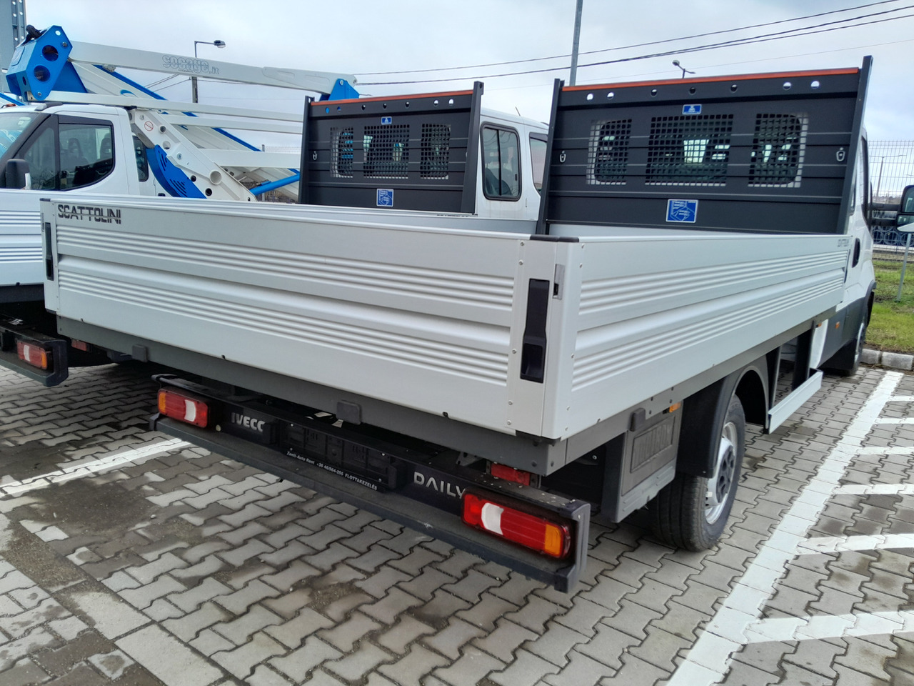 Iveco Daila 35 Daily C 18 H 3450 - Dostavno vozilo s ravnom platformom: slika 5 Iveco Daila 35 Daily C 18 H 3450 - Dostavno vozilo s ravnom platformom: slika 5