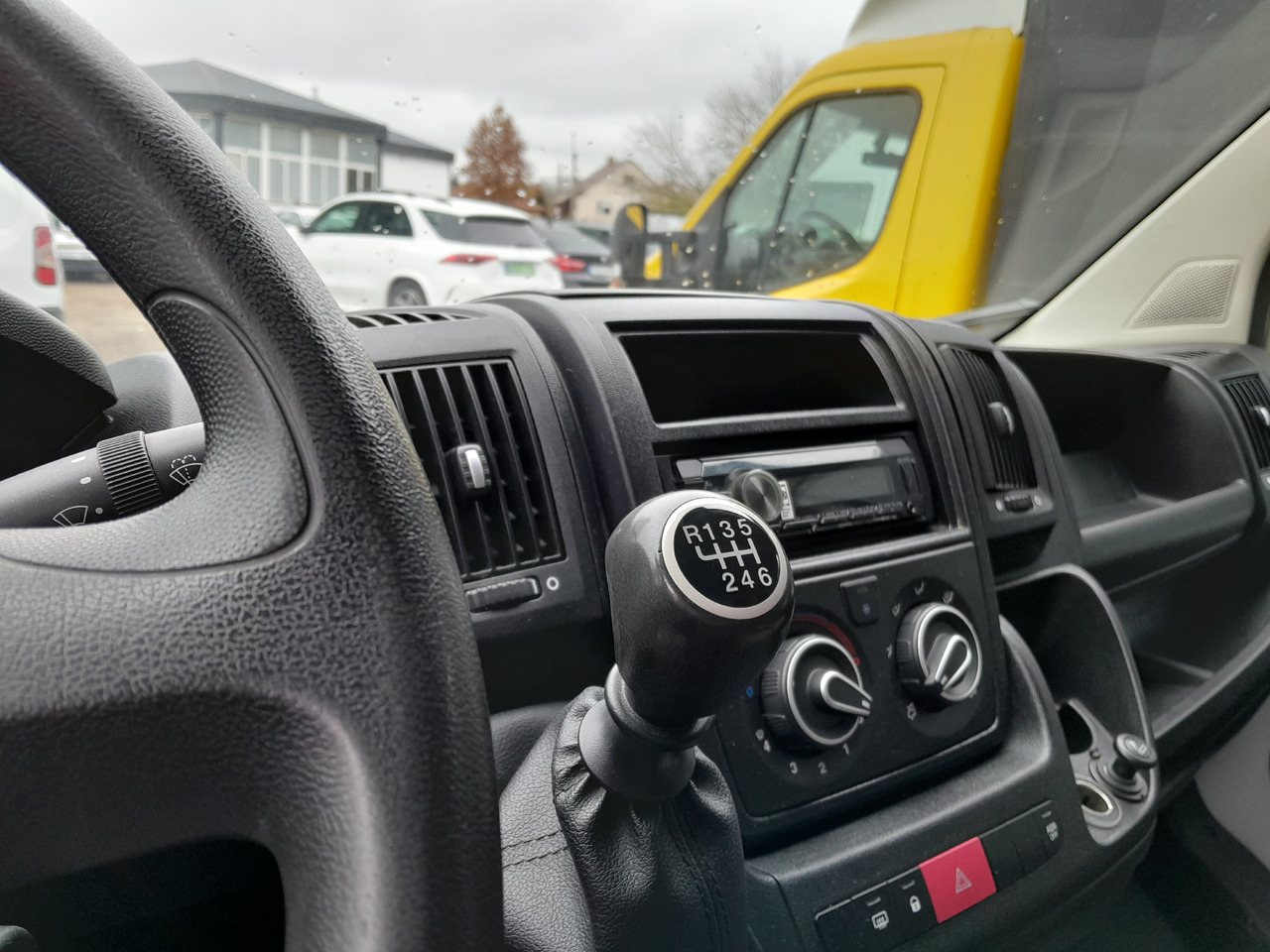 Dostavno vozilo sa zatvorenim sandukom PEUGEOT BOXER 2.2 BlueHDI 350 FT L3H2 Pro: slika 13