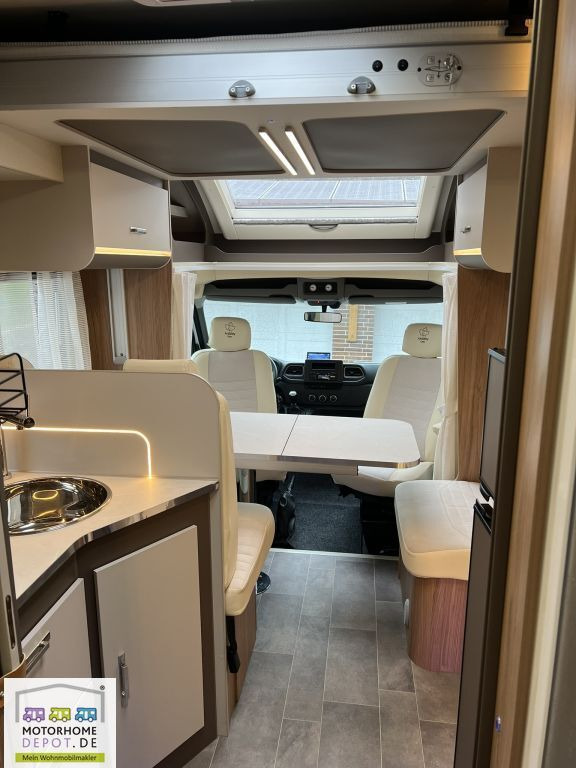 Ahorn Alaska TD Plus Aufl. 4to & Luftfed. & Hubbett - Poluintegrisani kamper: slika 3 Ahorn Alaska TD Plus Aufl. 4to & Luftfed. & Hubbett - Poluintegrisani kamper: slika 3