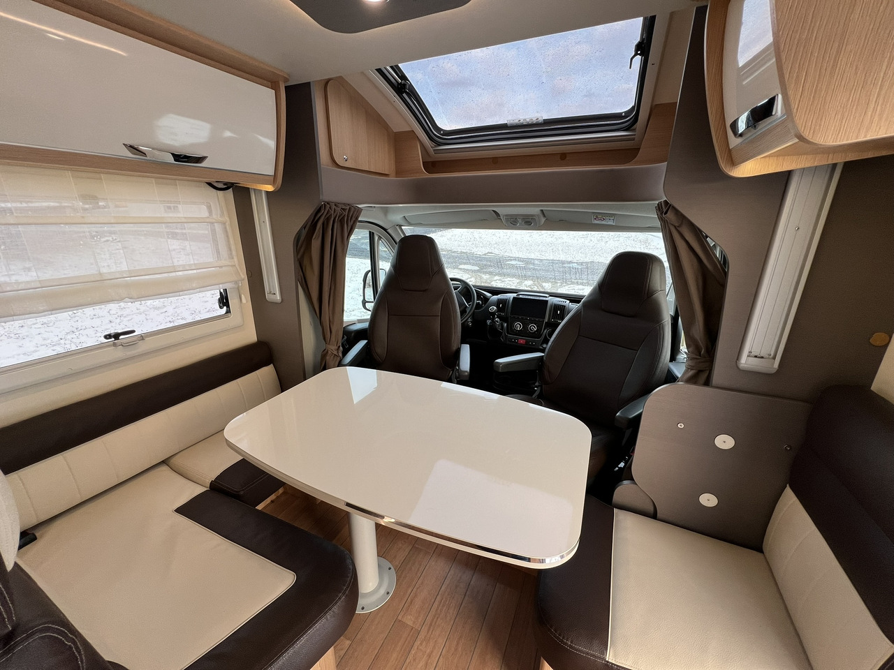 FORSTER T 699 EB Hubbett - Markise - Fahrradtr. - Poluintegrisani kamper: slika 3 FORSTER T 699 EB Hubbett - Markise - Fahrradtr. - Poluintegrisani kamper: slika 3