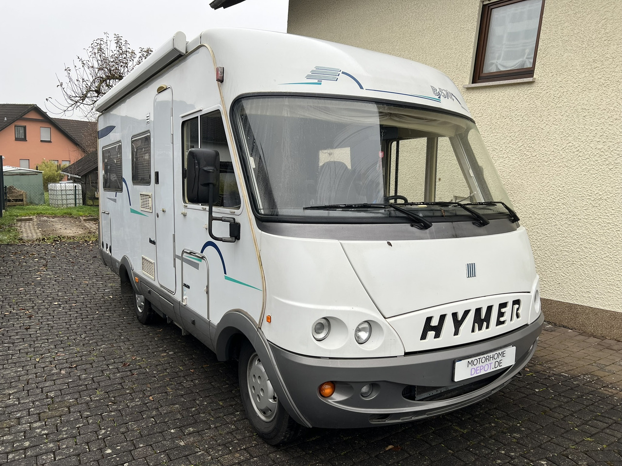 HYMER / ERIBA B-Klasse 574 incl. Hubbett - Markise - 3,85 to - Integrisani kamper: slika 1 HYMER / ERIBA B-Klasse 574 incl. Hubbett - Markise - 3,85 to - Integrisani kamper: slika 1