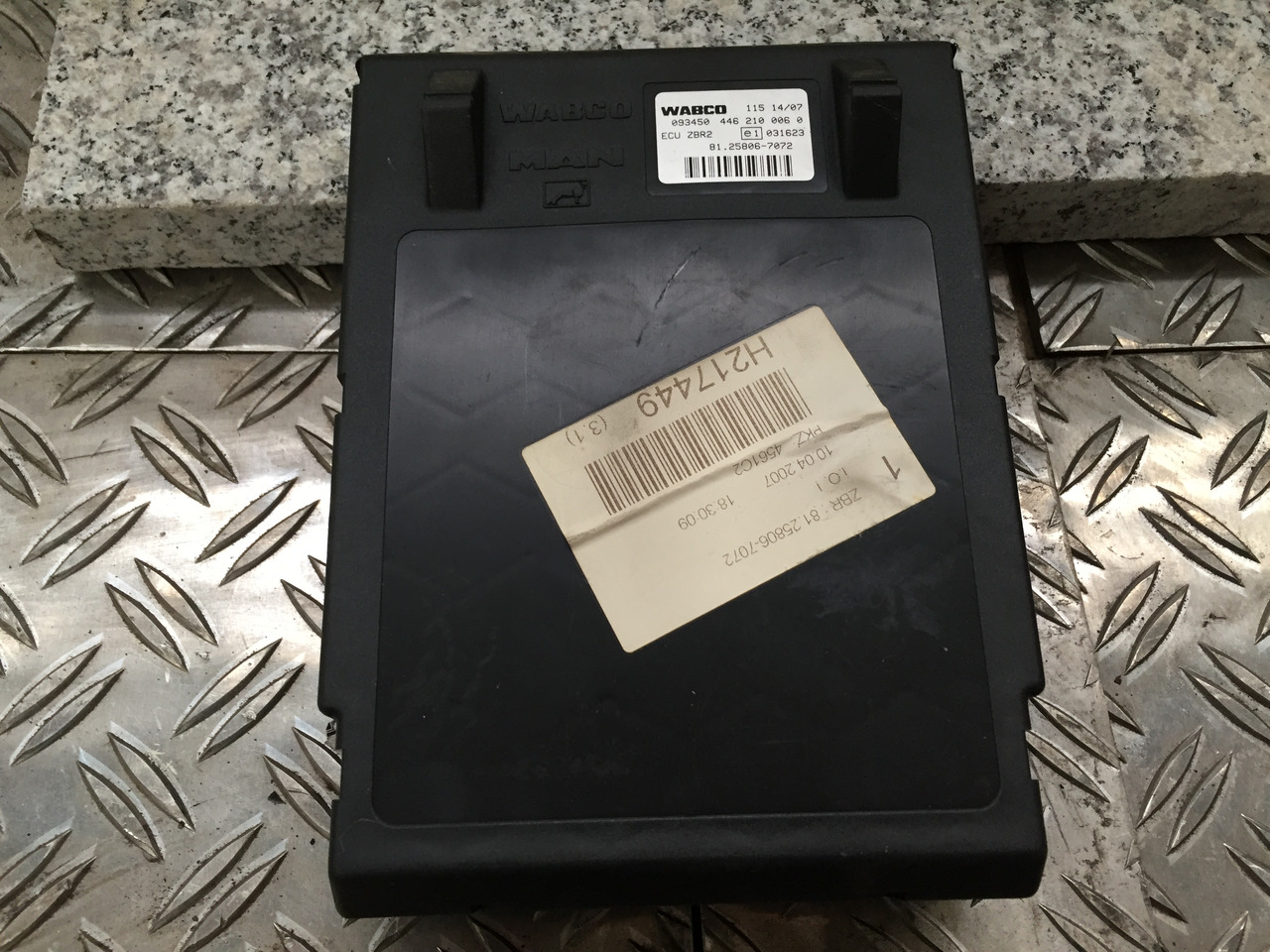 Gebrauchtes ABS Steuergerät MAN TGA 26.440 Artikel - Nr.: 81.25806 - 7072 - Upravljačka jedinica za Kamion: slika 1 Gebrauchtes ABS Steuergerät MAN TGA 26.440 Artikel - Nr.: 81.25806 - 7072 - Upravljačka jedinica za Kamion: slika 1