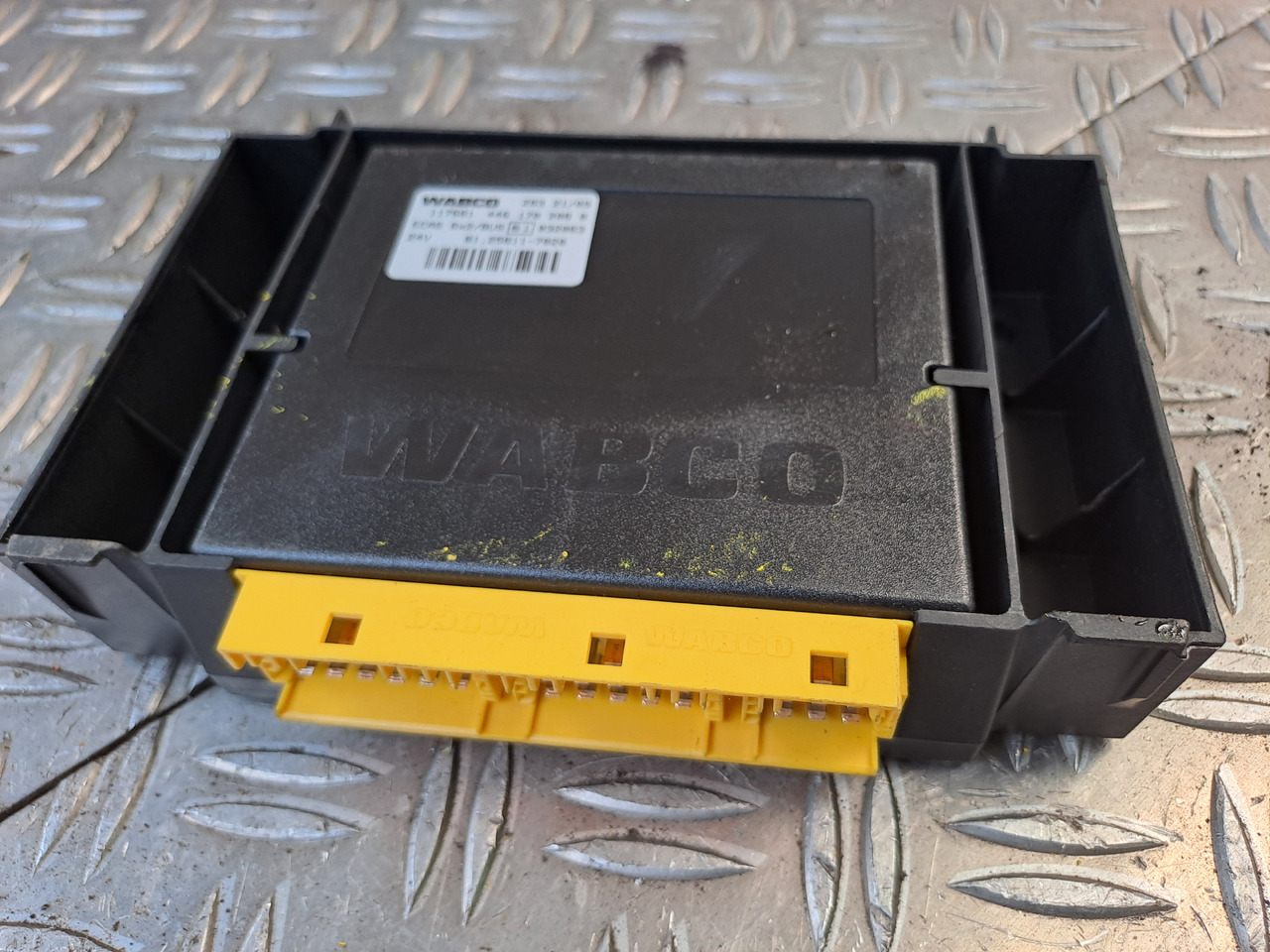 Gebrauchtes MAN TGX 26.440 Steuergerät ECAS Luftfederung, Artikel - Nr.: 81.25811 - 7020 - Upravljačka jedinica za Kamion: slika 2 Gebrauchtes MAN TGX 26.440 Steuergerät ECAS Luftfederung, Artikel - Nr.: 81.25811 - 7020 - Upravljačka jedinica za Kamion: slika 2