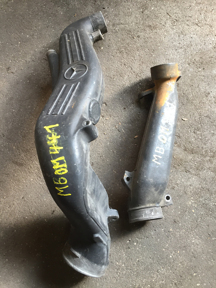 Gebrauchtes MB Motortyp OM 441 LA Ansaugrohr, Artikel - Nr. : A 999 999 99 99 - Usisna cev za Kamion: slika 1 Gebrauchtes MB Motortyp OM 441 LA Ansaugrohr, Artikel - Nr. : A 999 999 99 99 - Usisna cev za Kamion: slika 1