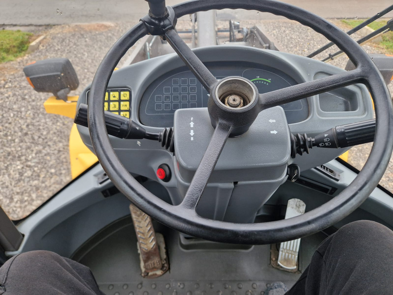 Utovarivač točkaš VOLVO L30B: slika 8 Utovarivač točkaš VOLVO L30B: slika 8